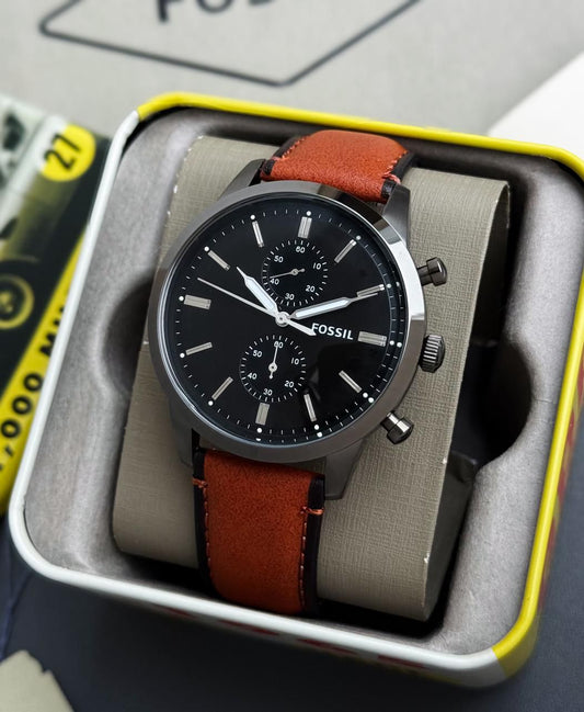 Fossil 44mm Bronson features a black satin dial