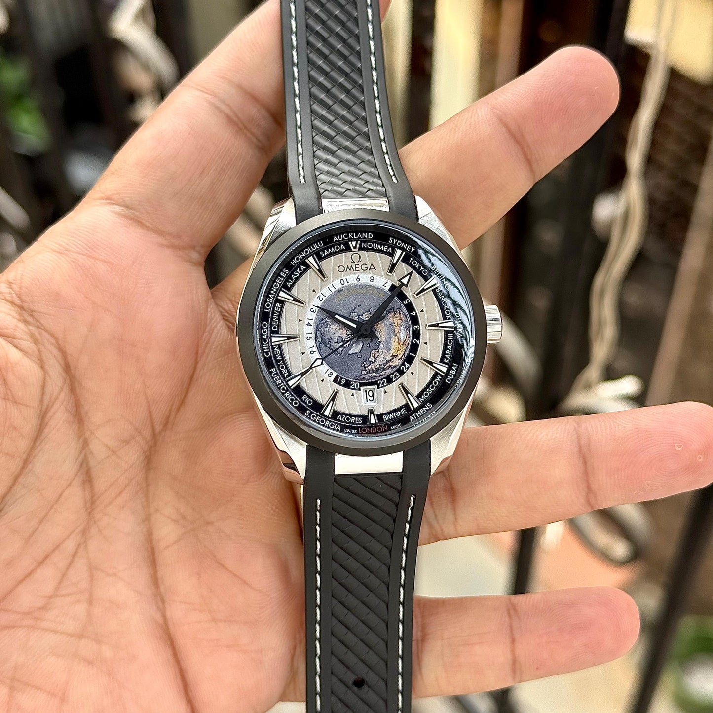 OMEGA SEAMASTER AQUA TERRA WORLDTIMER – Automatic