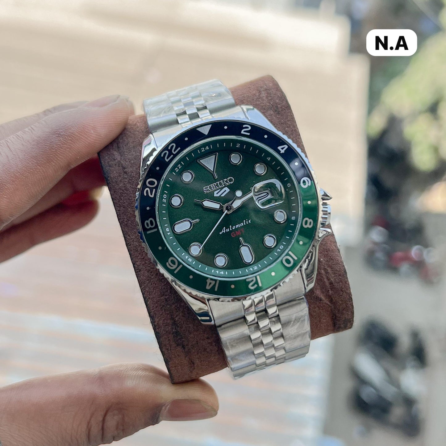 Seiko 5 Sports GMT  Quartz Movement